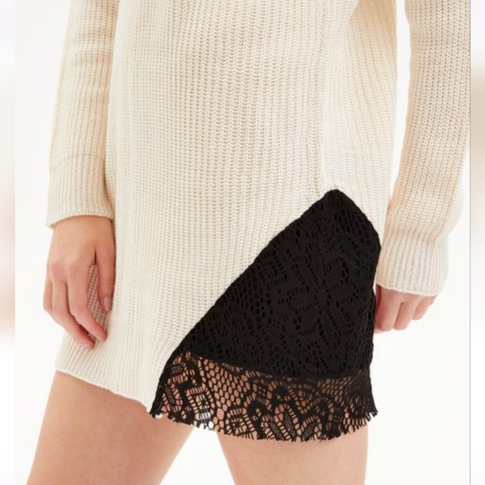 $15 Or 2 For $20 New White & Black Lace Cutout Turtleneck Sweater Dress